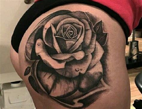 tatuajes para la nalga|TATUAJES EN MUSLO Y NALGA